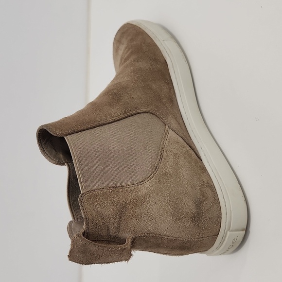 Vince Newlyn High Top Sneakers Shoes Suede Slip On Women's Sz 9M Tan NICE! - Picture 8 of 16